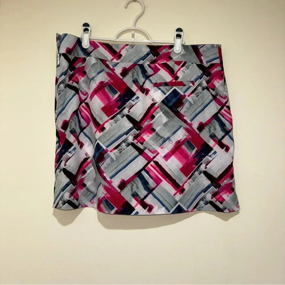Women’s NWT IZod Golf Brand Pink and Blue Pattern Print Mini Golf Skirt Size 12 - Picture 8 of 11